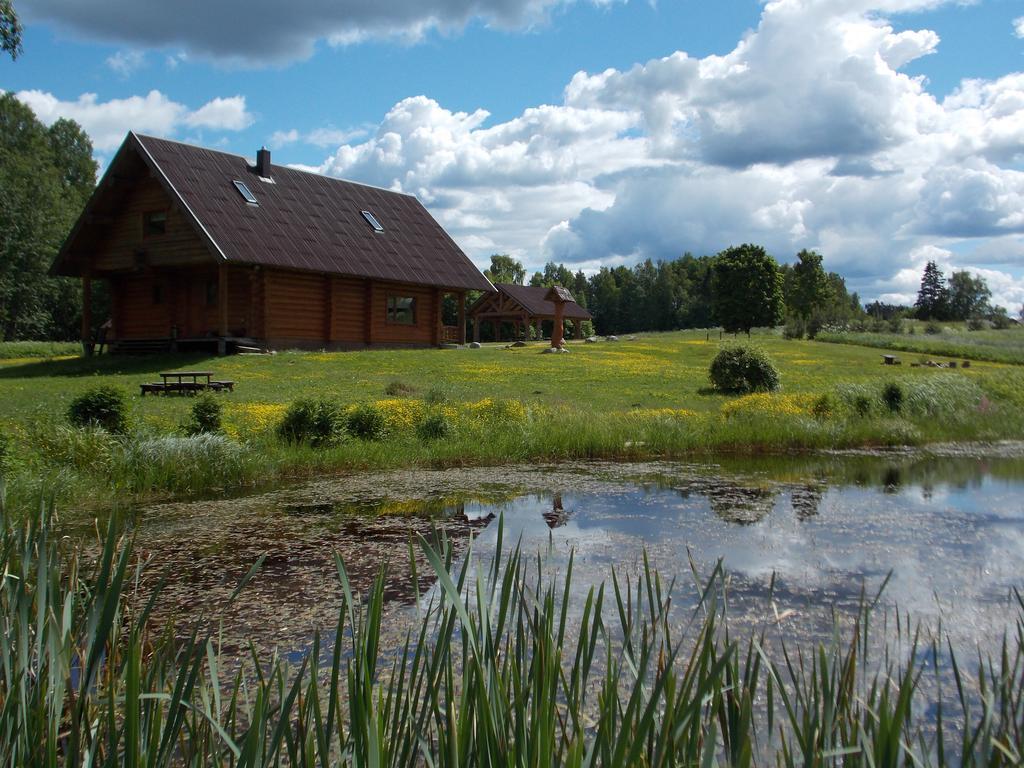 Guest House Kalnini Kārļi Bagian luar foto