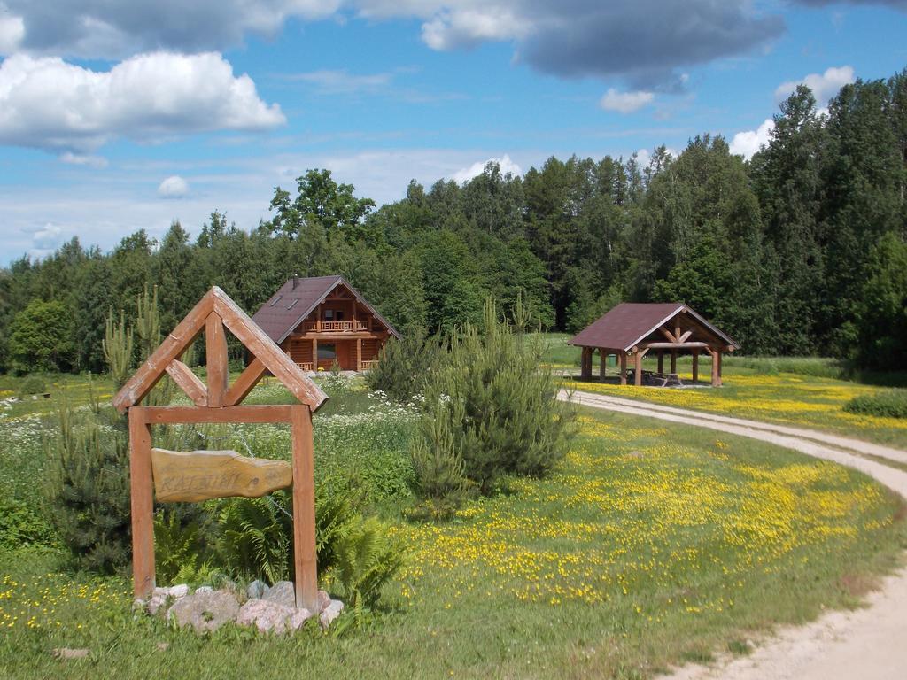 Guest House Kalnini Kārļi Bagian luar foto